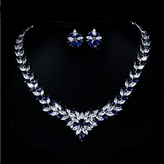 Zircon Flower Stud Necklace Set
